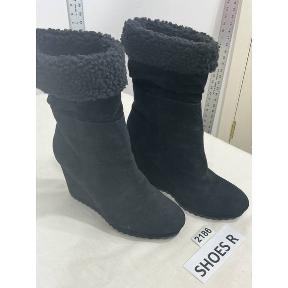 Womans Just Fab Cameron Sherpa Faux Suede Pull On Black Wedge 8.5 Boot - Picture 2 of 9